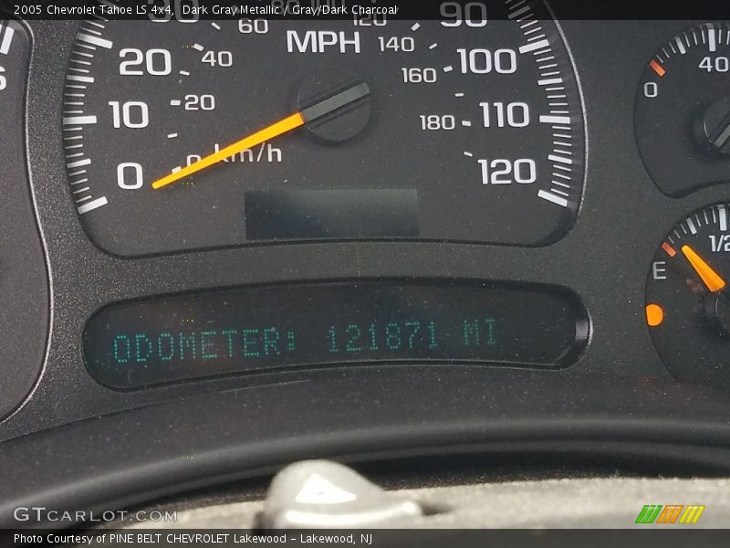 Dark Gray Metallic / Gray/Dark Charcoal 2005 Chevrolet Tahoe LS 4x4