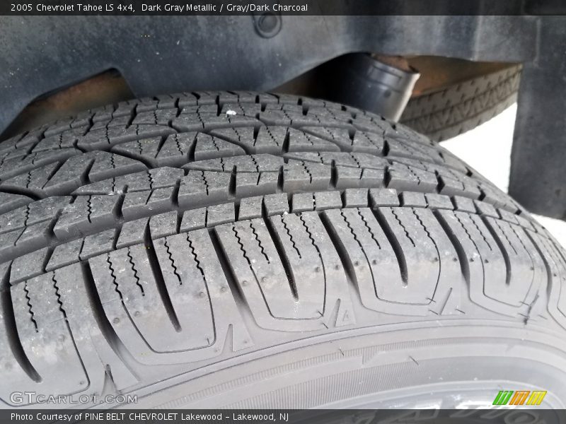Dark Gray Metallic / Gray/Dark Charcoal 2005 Chevrolet Tahoe LS 4x4
