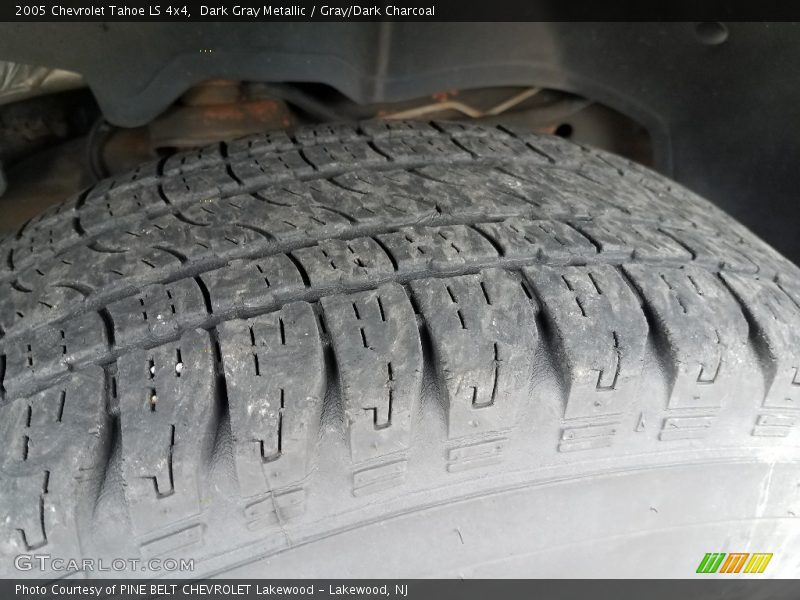 Dark Gray Metallic / Gray/Dark Charcoal 2005 Chevrolet Tahoe LS 4x4