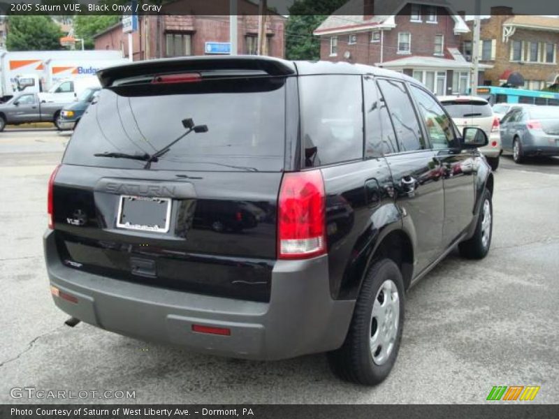 Black Onyx / Gray 2005 Saturn VUE