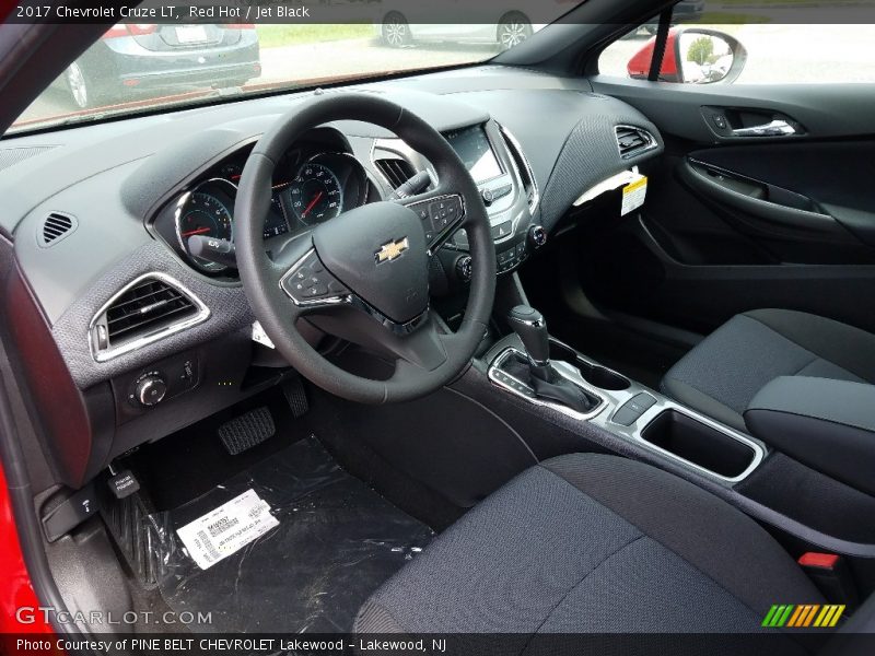 Red Hot / Jet Black 2017 Chevrolet Cruze LT