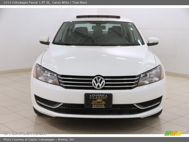 Candy White / Titan Black 2014 Volkswagen Passat 1.8T SE