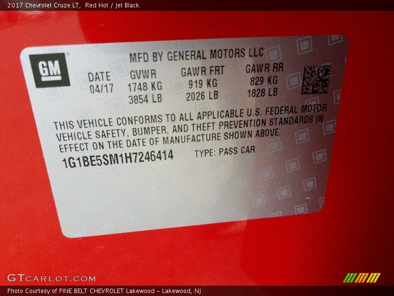 Red Hot / Jet Black 2017 Chevrolet Cruze LT