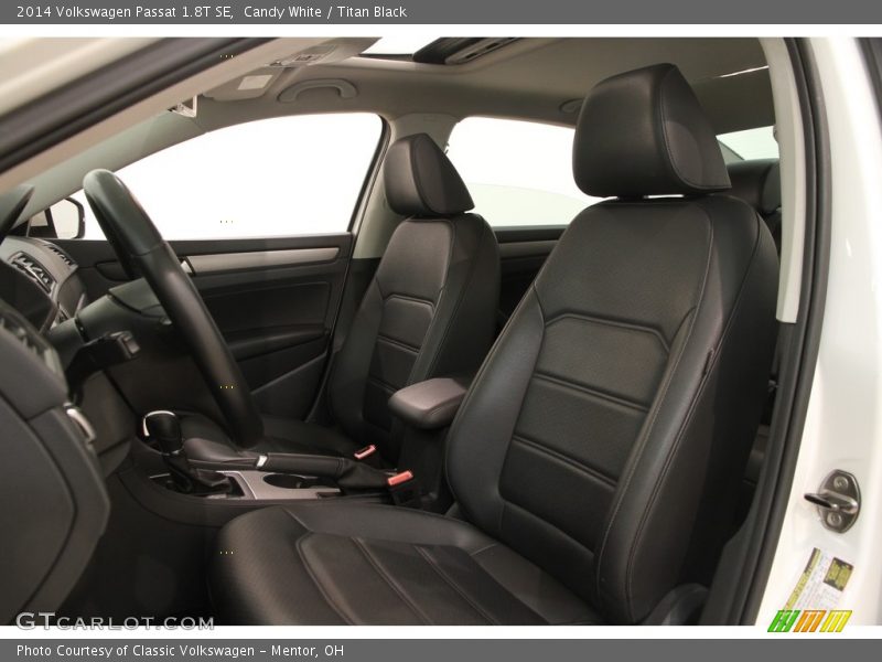Candy White / Titan Black 2014 Volkswagen Passat 1.8T SE