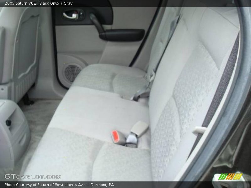 Black Onyx / Gray 2005 Saturn VUE