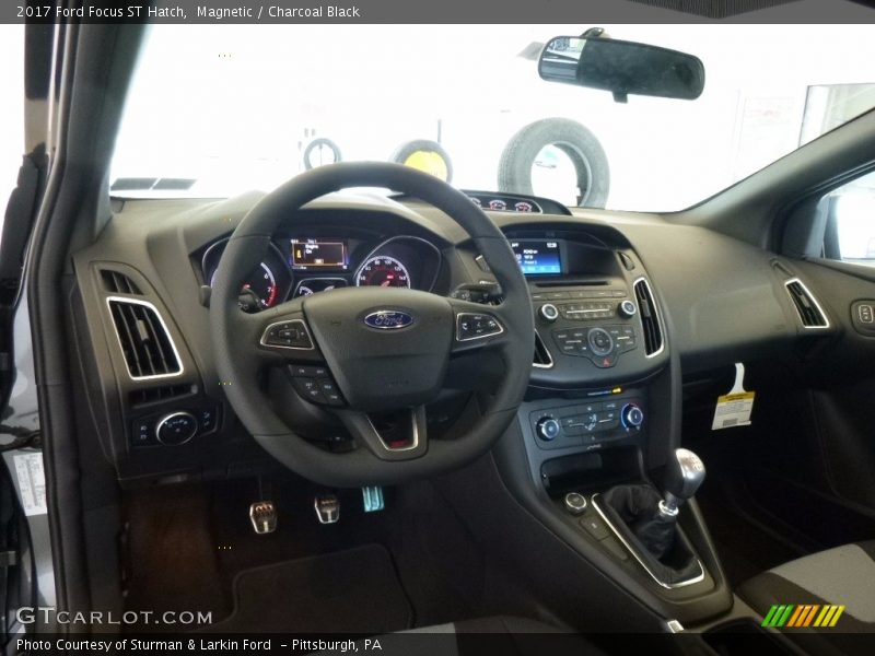 Magnetic / Charcoal Black 2017 Ford Focus ST Hatch