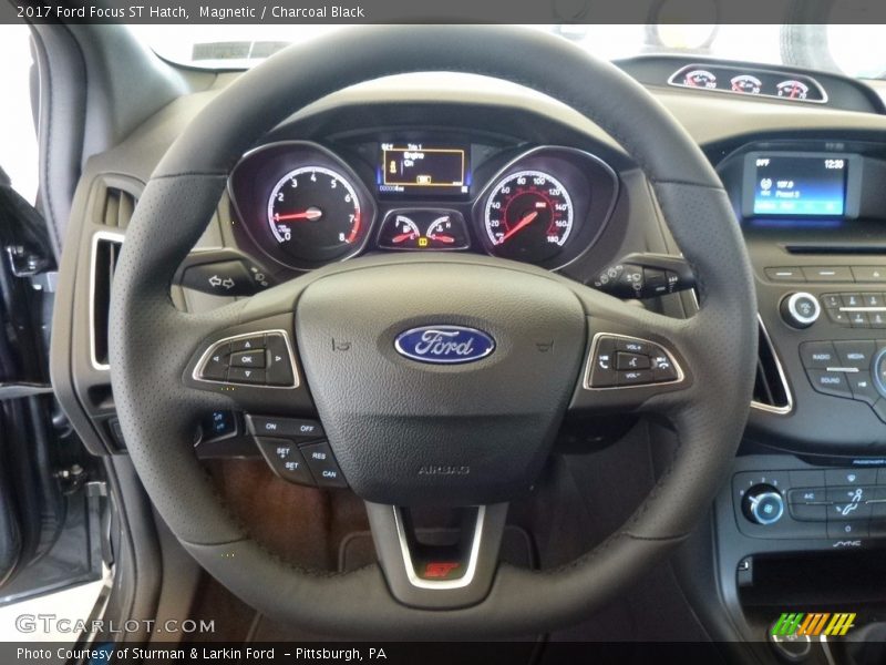 Magnetic / Charcoal Black 2017 Ford Focus ST Hatch