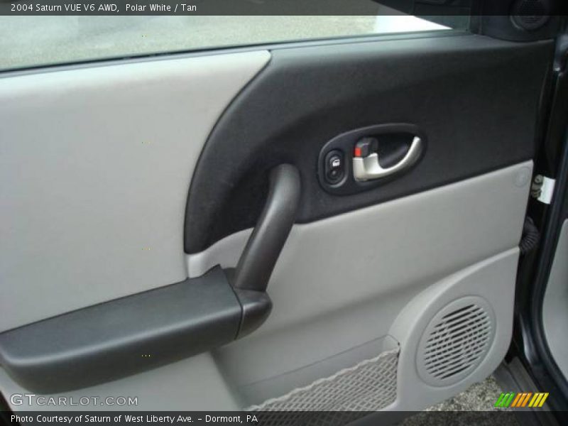 Polar White / Tan 2004 Saturn VUE V6 AWD
