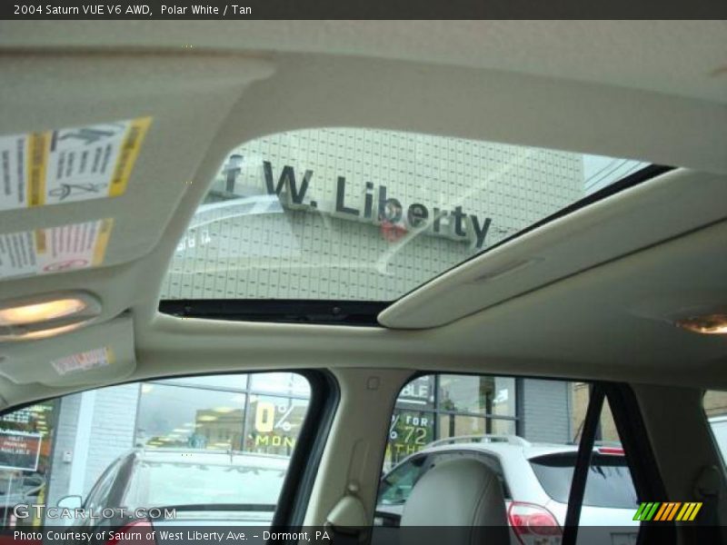Polar White / Tan 2004 Saturn VUE V6 AWD