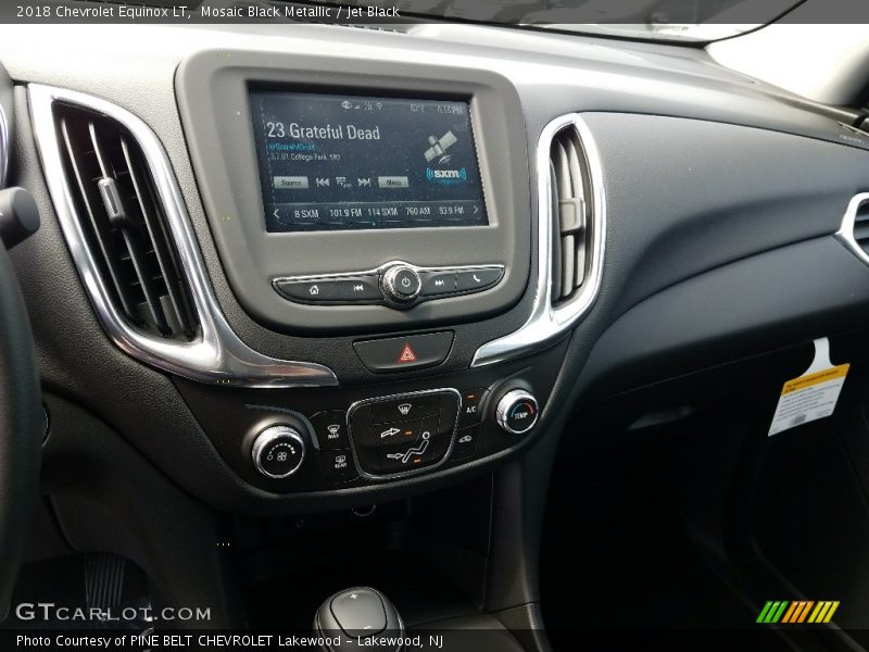 Mosaic Black Metallic / Jet Black 2018 Chevrolet Equinox LT
