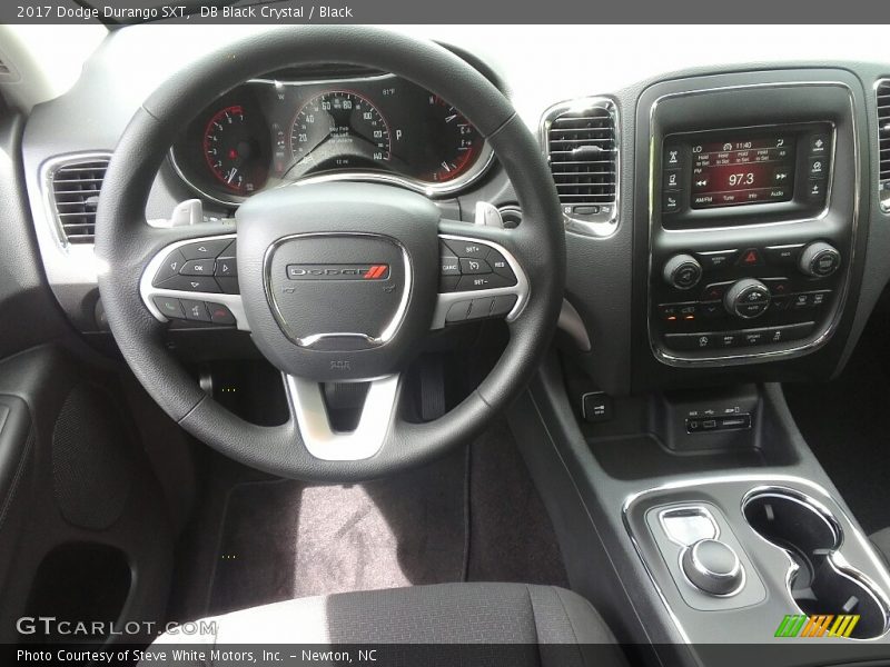DB Black Crystal / Black 2017 Dodge Durango SXT