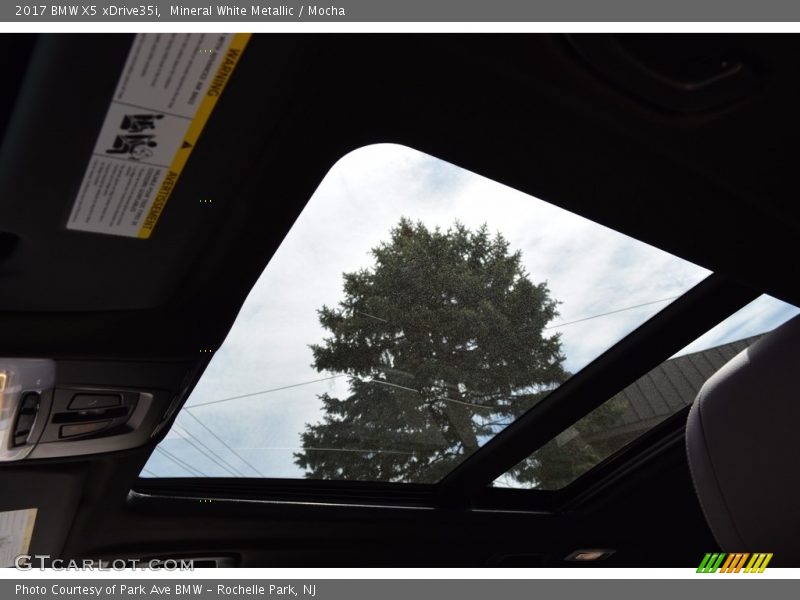 Mineral White Metallic / Mocha 2017 BMW X5 xDrive35i