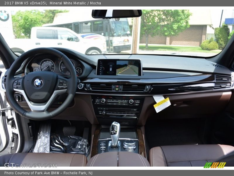 Dashboard of 2017 X5 xDrive35i