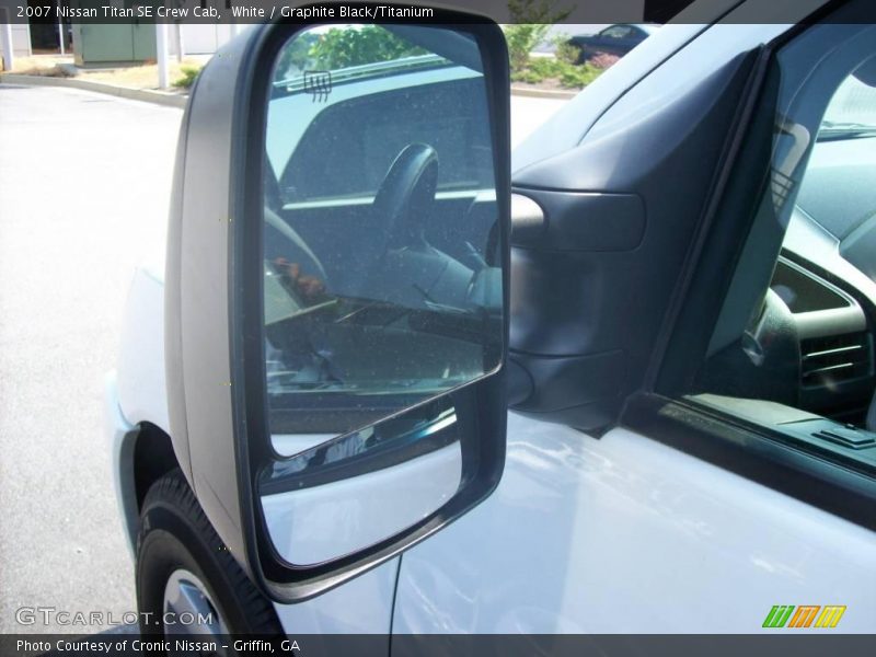 White / Graphite Black/Titanium 2007 Nissan Titan SE Crew Cab