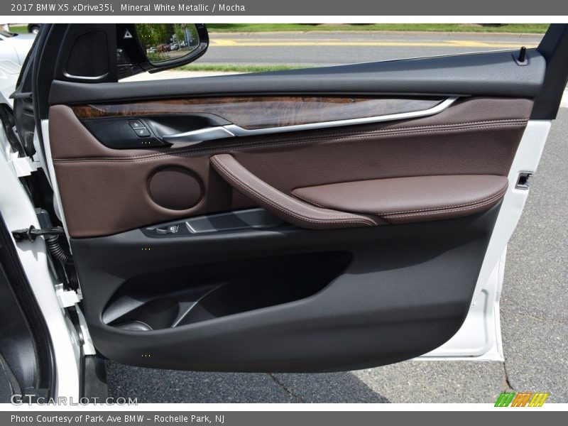 Mineral White Metallic / Mocha 2017 BMW X5 xDrive35i