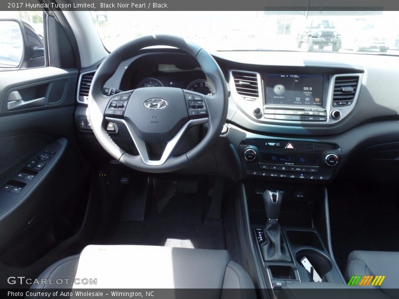 Black Noir Pearl / Black 2017 Hyundai Tucson Limited