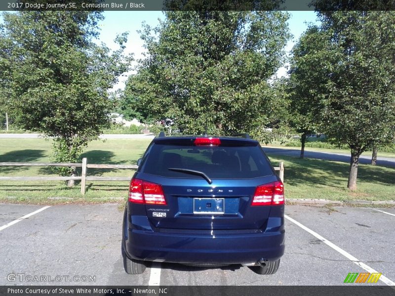 Contusion Blue / Black 2017 Dodge Journey SE