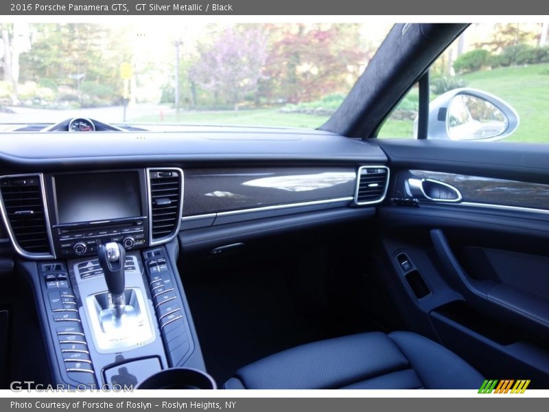 GT Silver Metallic / Black 2016 Porsche Panamera GTS