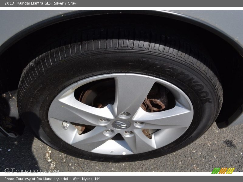 Silver / Gray 2013 Hyundai Elantra GLS