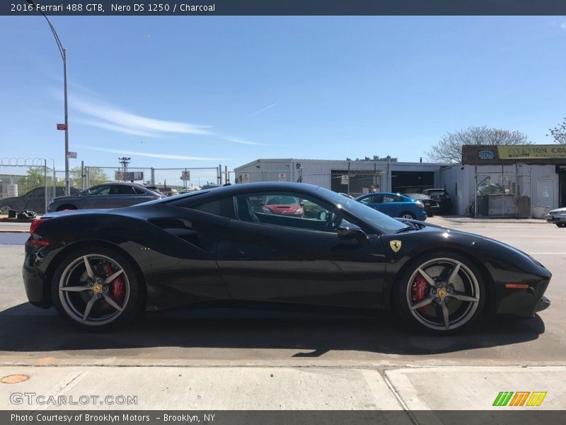  2016 488 GTB  Nero DS 1250