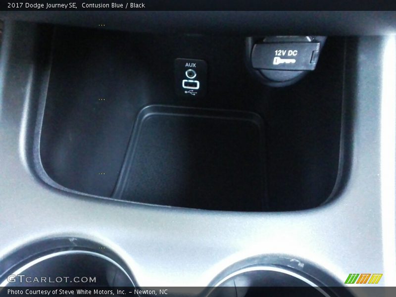 Contusion Blue / Black 2017 Dodge Journey SE