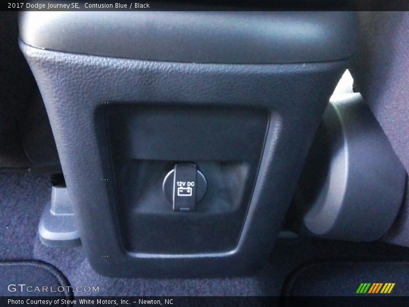 Contusion Blue / Black 2017 Dodge Journey SE