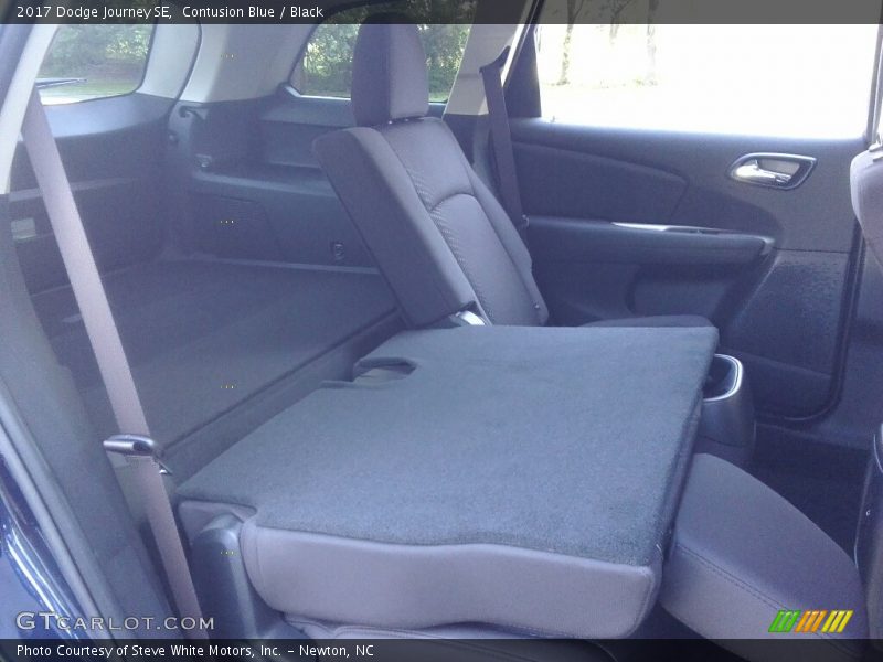 Contusion Blue / Black 2017 Dodge Journey SE
