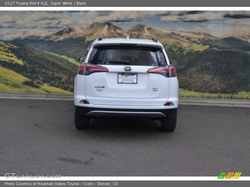 Super White / Black 2017 Toyota RAV4 XLE