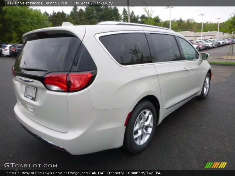 Tusk White / Black/Alloy 2017 Chrysler Pacifica Touring L Plus