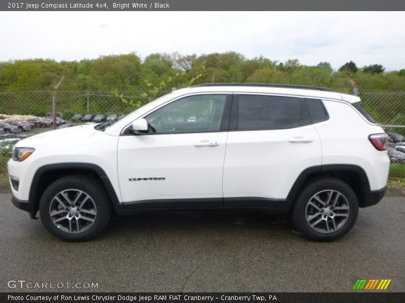 Bright White / Black 2017 Jeep Compass Latitude 4x4