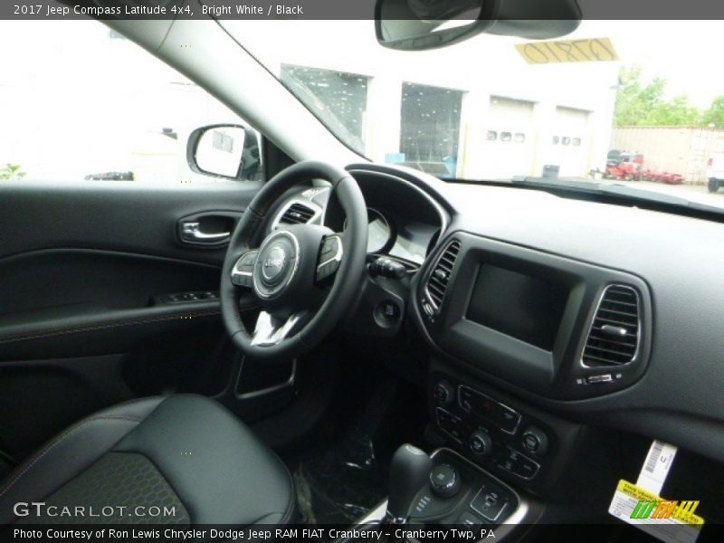 Bright White / Black 2017 Jeep Compass Latitude 4x4