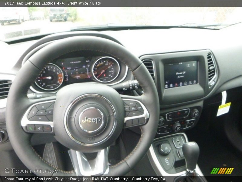 Bright White / Black 2017 Jeep Compass Latitude 4x4