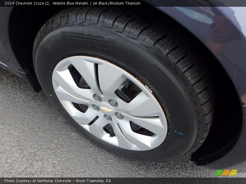 Atlantis Blue Metallic / Jet Black/Medium Titanium 2014 Chevrolet Cruze LS