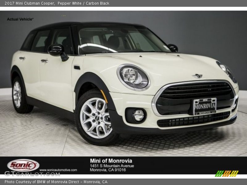 Pepper White / Carbon Black 2017 Mini Clubman Cooper
