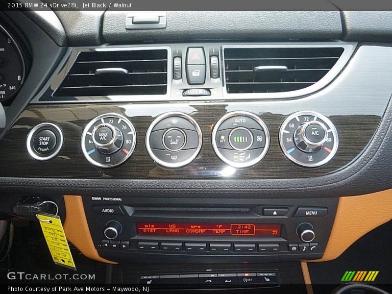 Jet Black / Walnut 2015 BMW Z4 sDrive28i