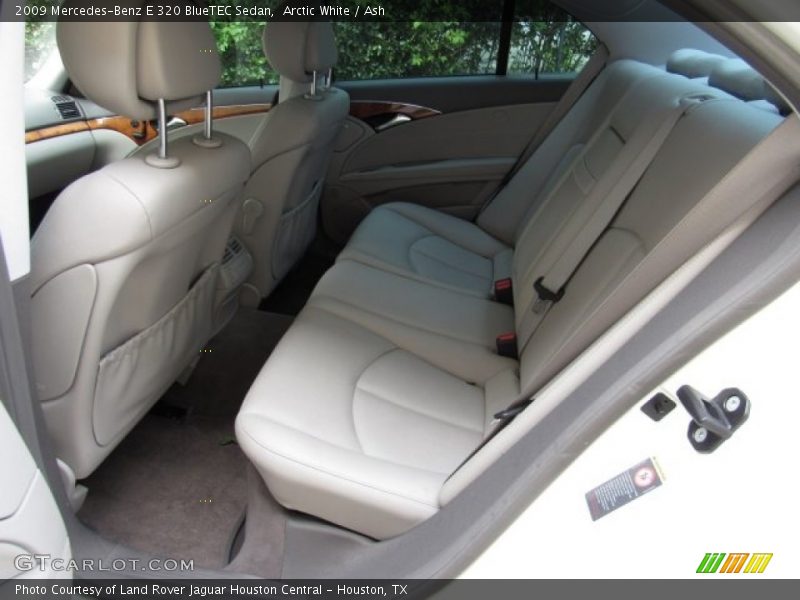 Arctic White / Ash 2009 Mercedes-Benz E 320 BlueTEC Sedan