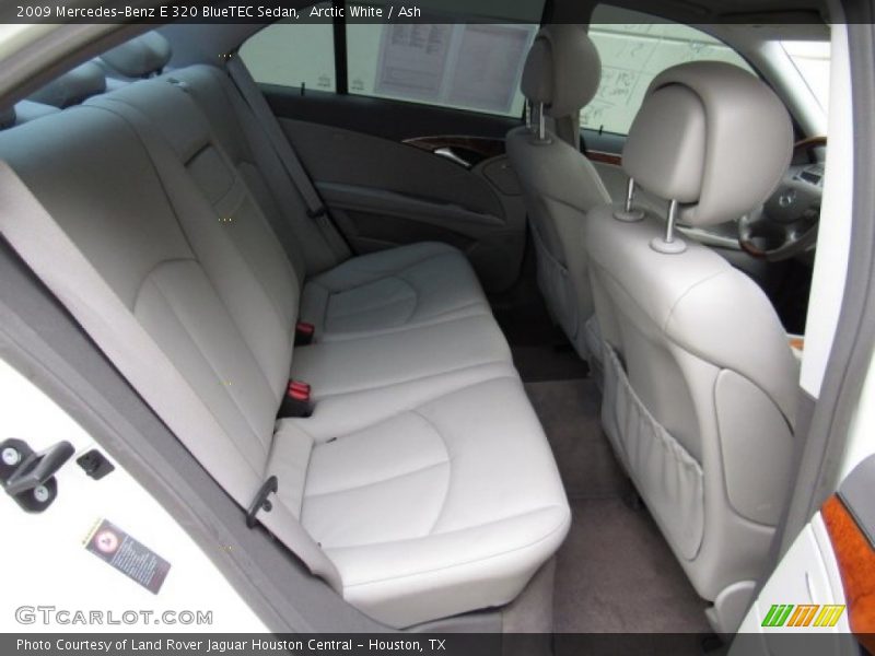 Arctic White / Ash 2009 Mercedes-Benz E 320 BlueTEC Sedan