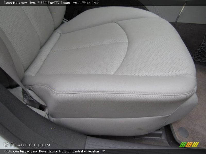 Arctic White / Ash 2009 Mercedes-Benz E 320 BlueTEC Sedan