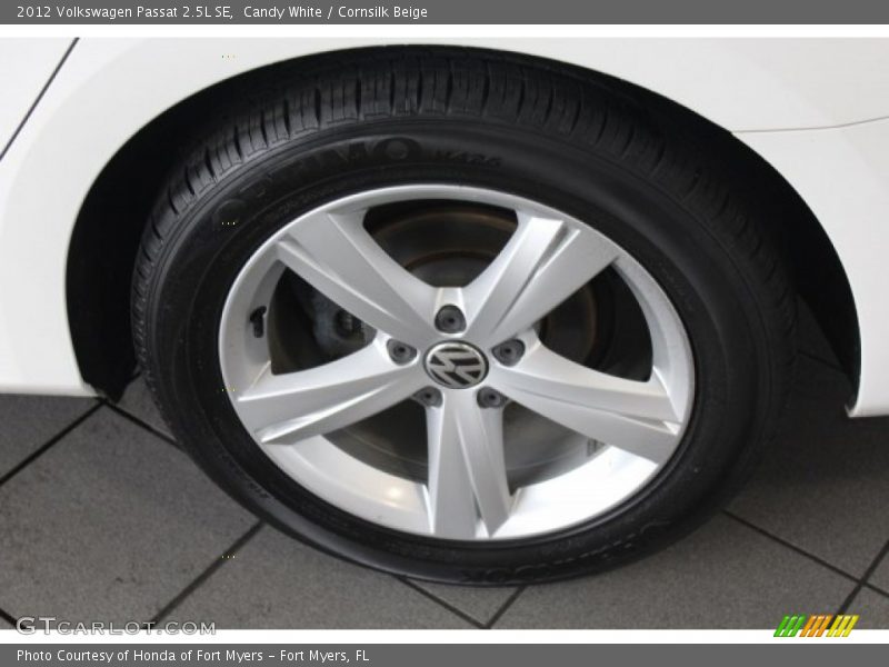 Candy White / Cornsilk Beige 2012 Volkswagen Passat 2.5L SE