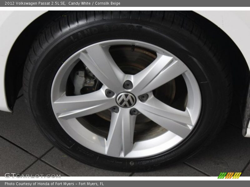 Candy White / Cornsilk Beige 2012 Volkswagen Passat 2.5L SE