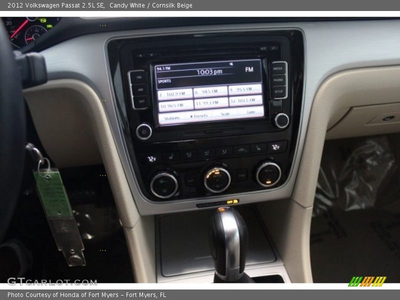 Candy White / Cornsilk Beige 2012 Volkswagen Passat 2.5L SE