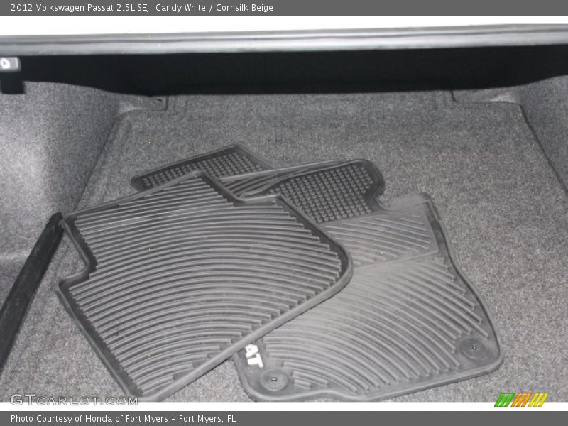 Candy White / Cornsilk Beige 2012 Volkswagen Passat 2.5L SE