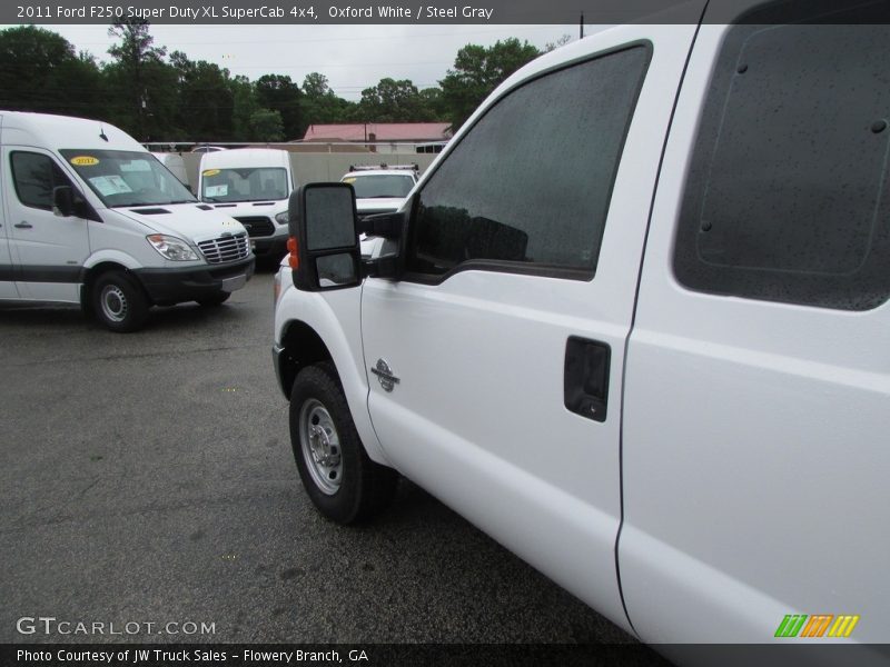 Oxford White / Steel Gray 2011 Ford F250 Super Duty XL SuperCab 4x4