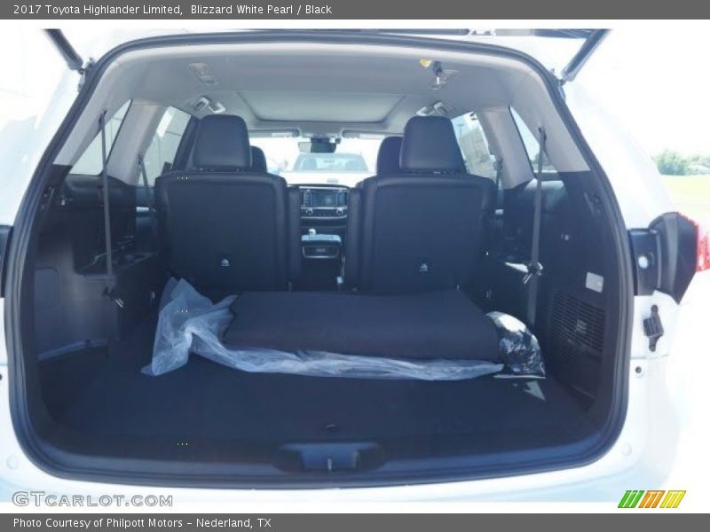 Blizzard White Pearl / Black 2017 Toyota Highlander Limited
