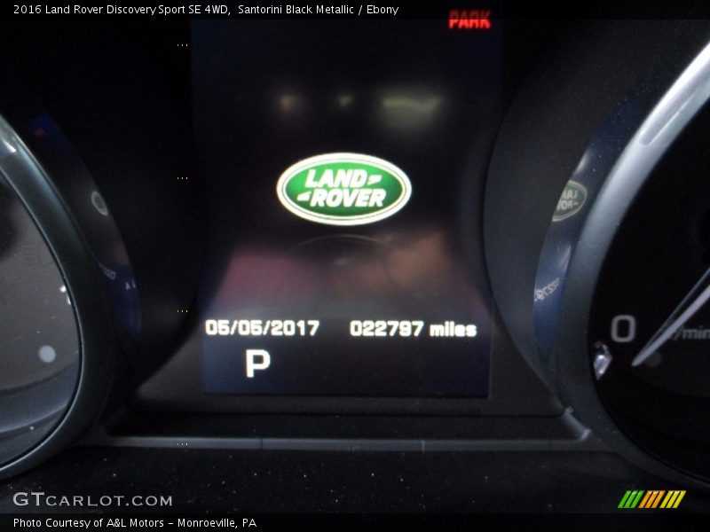 Santorini Black Metallic / Ebony 2016 Land Rover Discovery Sport SE 4WD