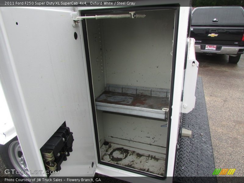 Oxford White / Steel Gray 2011 Ford F250 Super Duty XL SuperCab 4x4
