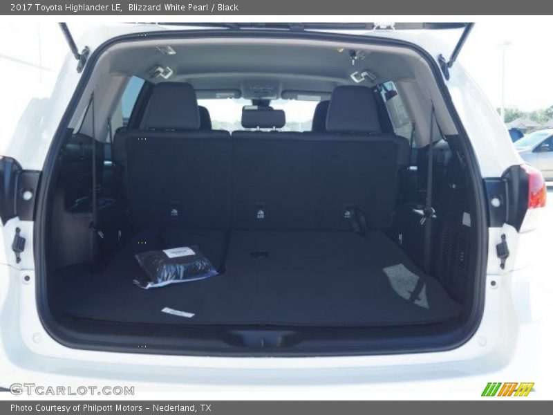 Blizzard White Pearl / Black 2017 Toyota Highlander LE