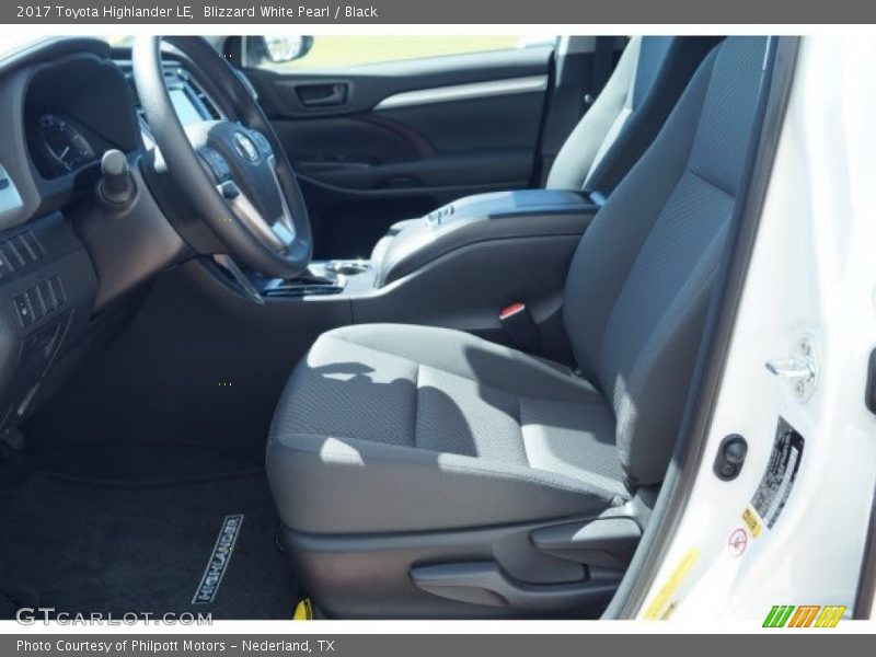 Blizzard White Pearl / Black 2017 Toyota Highlander LE