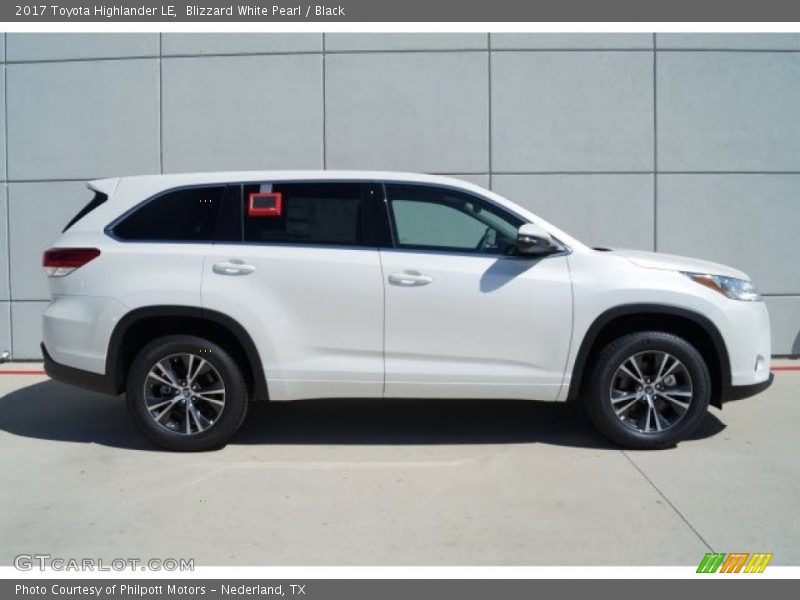 Blizzard White Pearl / Black 2017 Toyota Highlander LE