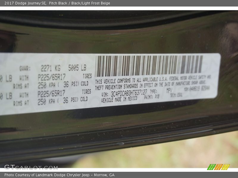 Pitch Black / Black/Light Frost Beige 2017 Dodge Journey SE